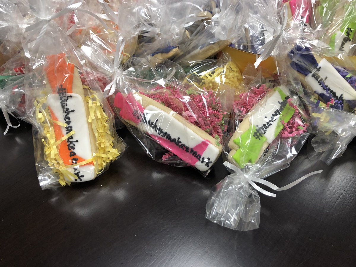kelmac1029's tweet image. Celebrating our teachers for always making a mark! #cookies #testingisover #PainePride