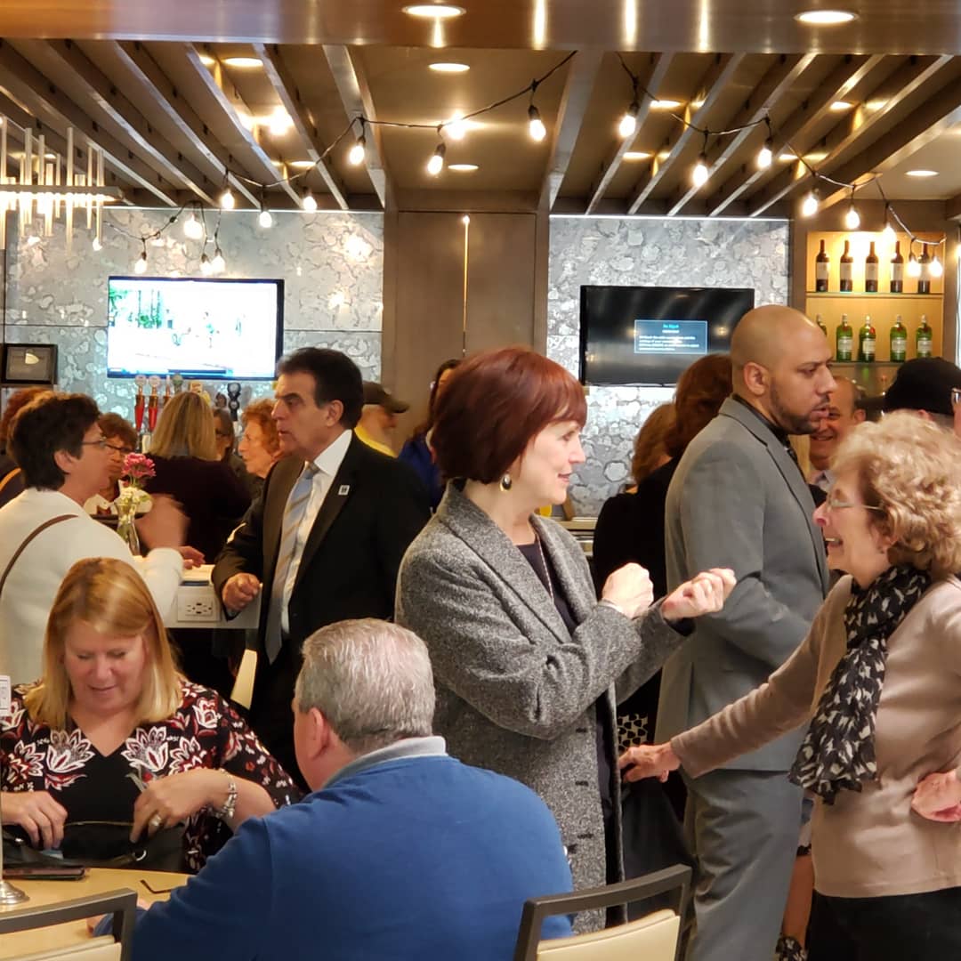 MayorPalmieri's tweet photo. This morning @Clark33Clark announced to a packed house @DeltaUtica, the line-up for the upcoming season @broadwayutica. 10 amazing shows are coming to the Downtown Utica ! Visit https://t.co/BJHt0Macks for the complete list. #broadwayutica #uticaproud #bestlittlecity https://t.co/C8ZRnhSsVr
