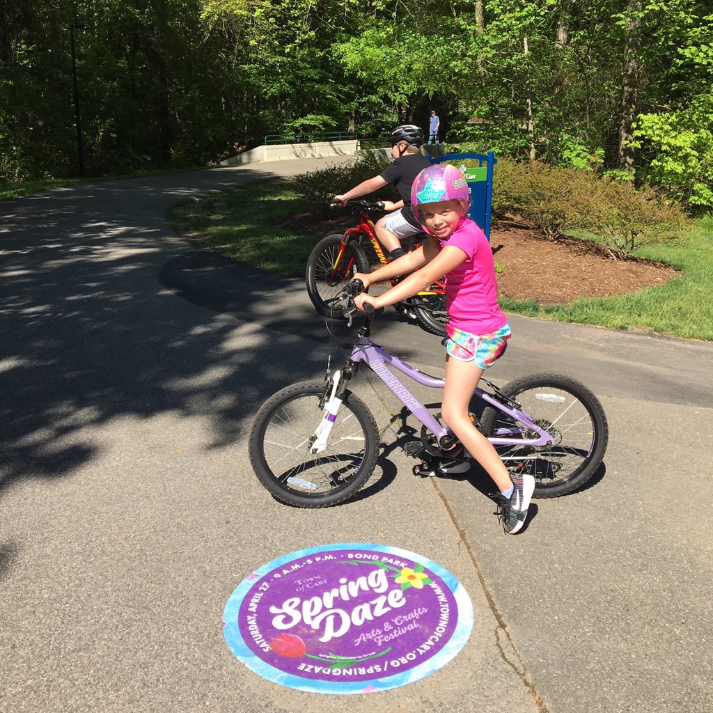 MrsBrem's tweet photo. Whoโs going to #springdaze this Saturday at Bond Park? Look for me volunteering in the #greenway booth from 3-5pm. Canโt wait to see you there! @TOC_Fun @townofcary #bondparkcarync #bondpark #townofcary #40yearsofgreenways https://t.co/HyIhru9MS2