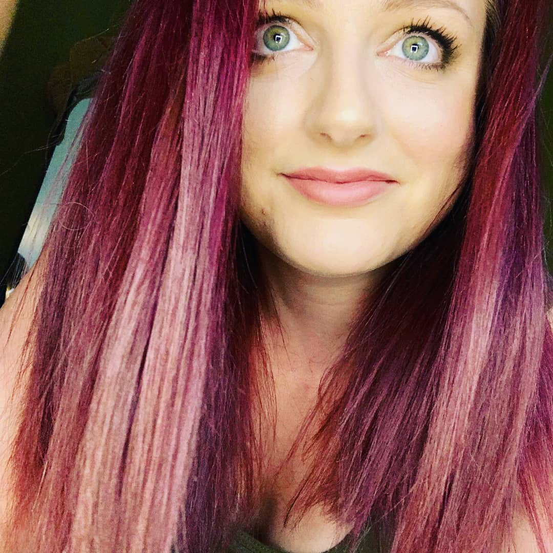 laurabach's tweet photo. London baby ❤️#london #woking #pinkhair #greeneyes #nightoutwithfriends #friends #londonlife https://t.co/7aZJG1BJGw