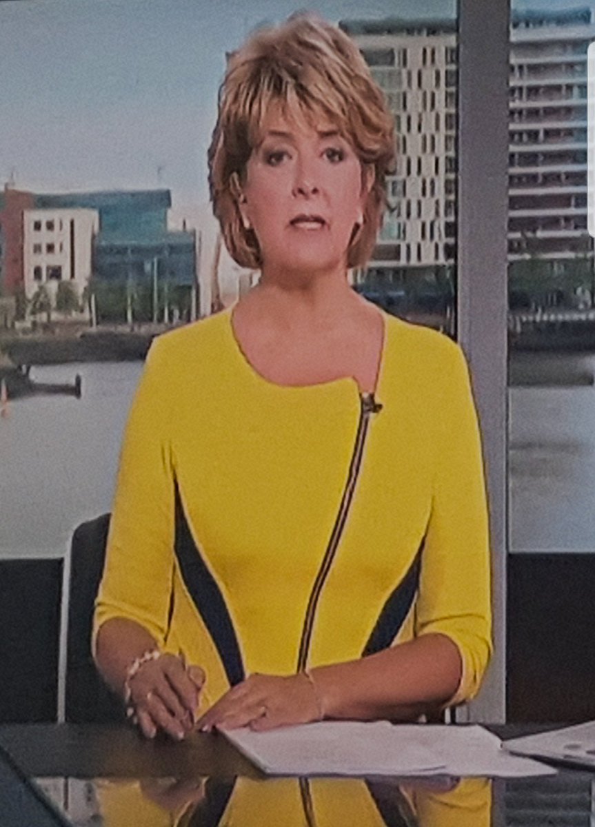 themcfet's tweet photo. When you have to read the news at 6.00, then kill Bill at 7.00... #utv #utvlive #utvnews #ninews #roseneill #killbill #versatile https://t.co/kUA0PrFsbF