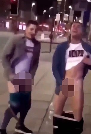 tim_cowley's tweet photo. Live scenes from Shrewsbury city centre. #oufc #gavinwhyte #salop https://t.co/gMnMOOD0lD