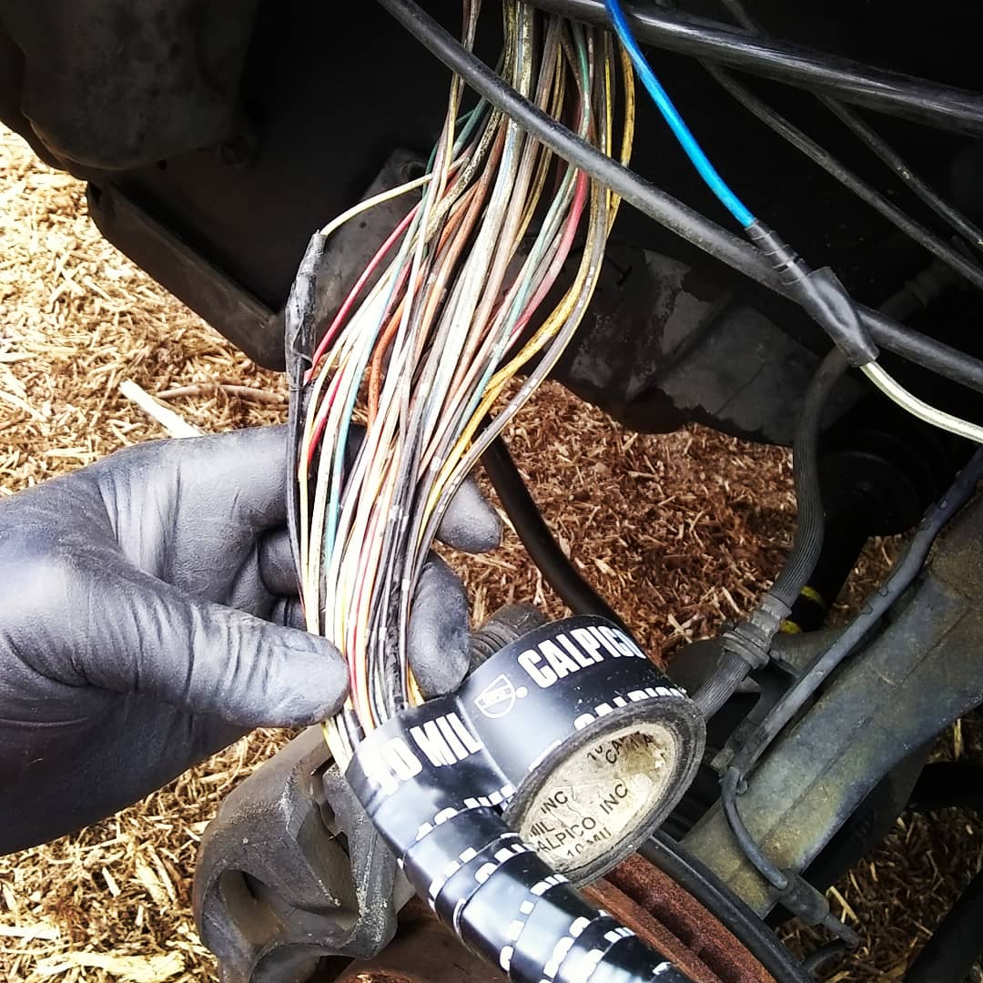 MyCarDIY's tweet photo. π οΈ Fixed our wire harness and got it tucked! Swipe for final pic.
#AcidDragon #SickSpeed sponsored
#Honda #Prelude #BB6 #H22A #PreludeNation #5thgenprelude #LudeBehavior #HondaLove #HondaDaily #HondaNation #VTEC #VTECclub #JDM #Slammed https://t.co/CRKGj6q740