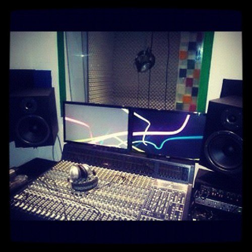 TheHostStudios's tweet photo. https://t.co/dfMeiysSrs https://t.co/b7gsHgbjZu https://t.co/McVgw5kziU