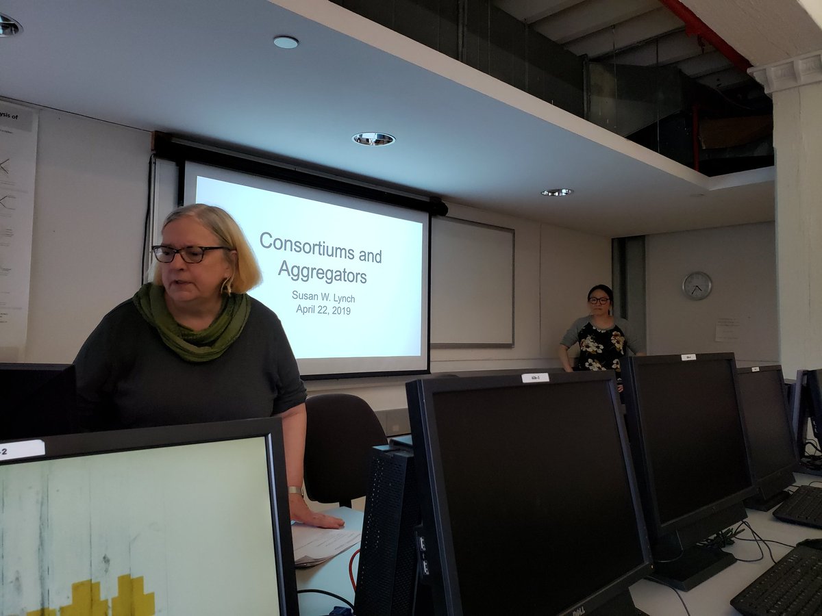 PrattMDC's tweet photo. #MondayLecture | Today we have a special guest! Susan Lynch from @NYBG, will be sharing her knowledge related to Consortiums and Aggregators in our Museum Info Managament class. https://t.co/fCvzPlFu64