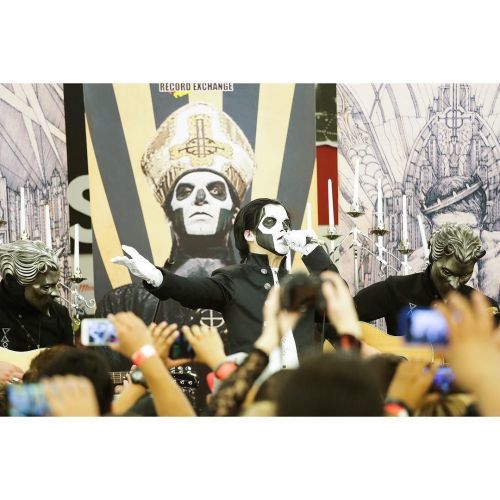 ValleyHype's tweet photo. Performance footage of @TheBandGhost LIVE set at @ZiaRecords... https://t.co/HxhsAYVIpE https://t.co/RY4sbYZggb