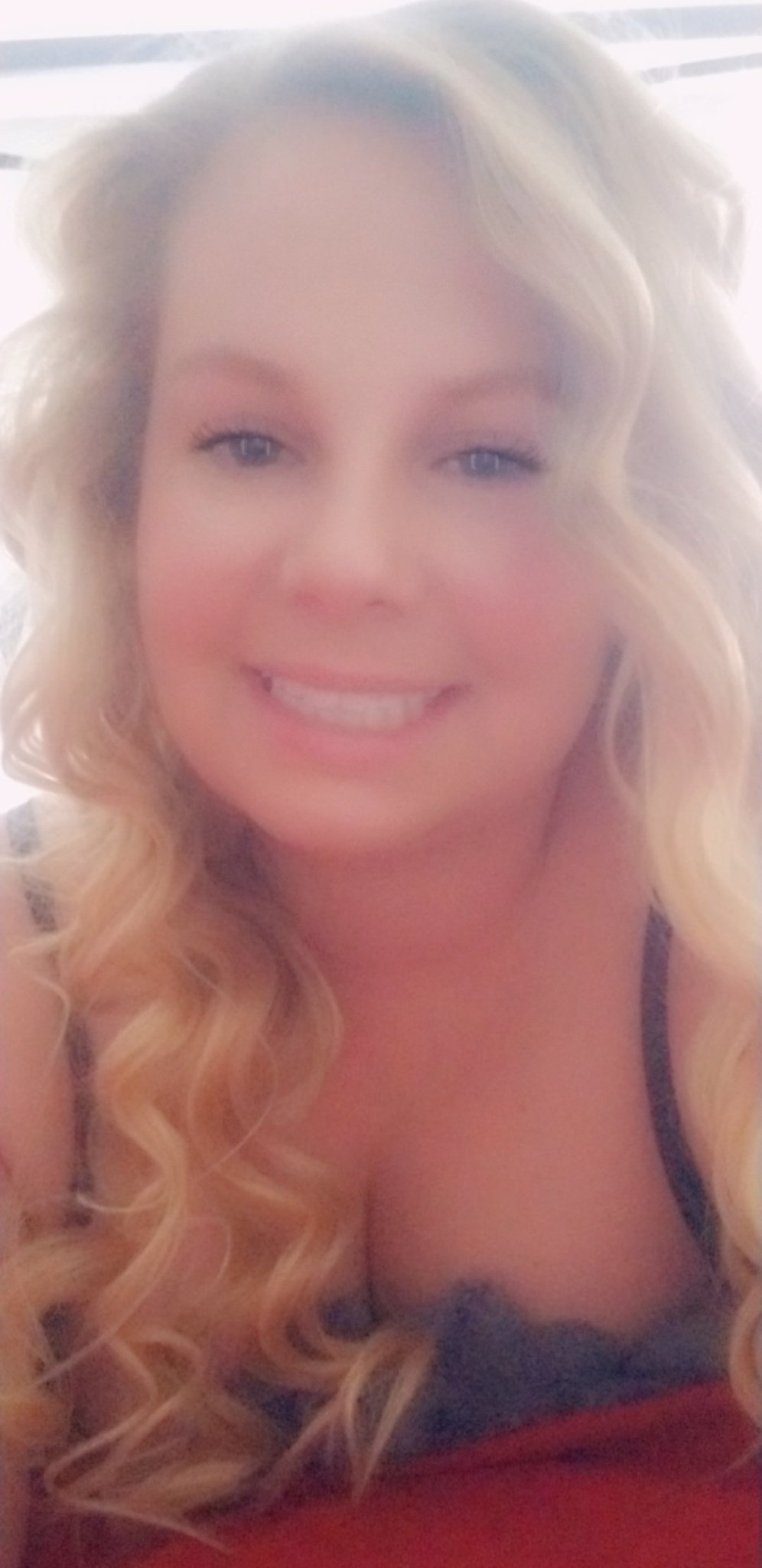 Leslie Smith The MILF Next Door on Twitter "Availability this evening