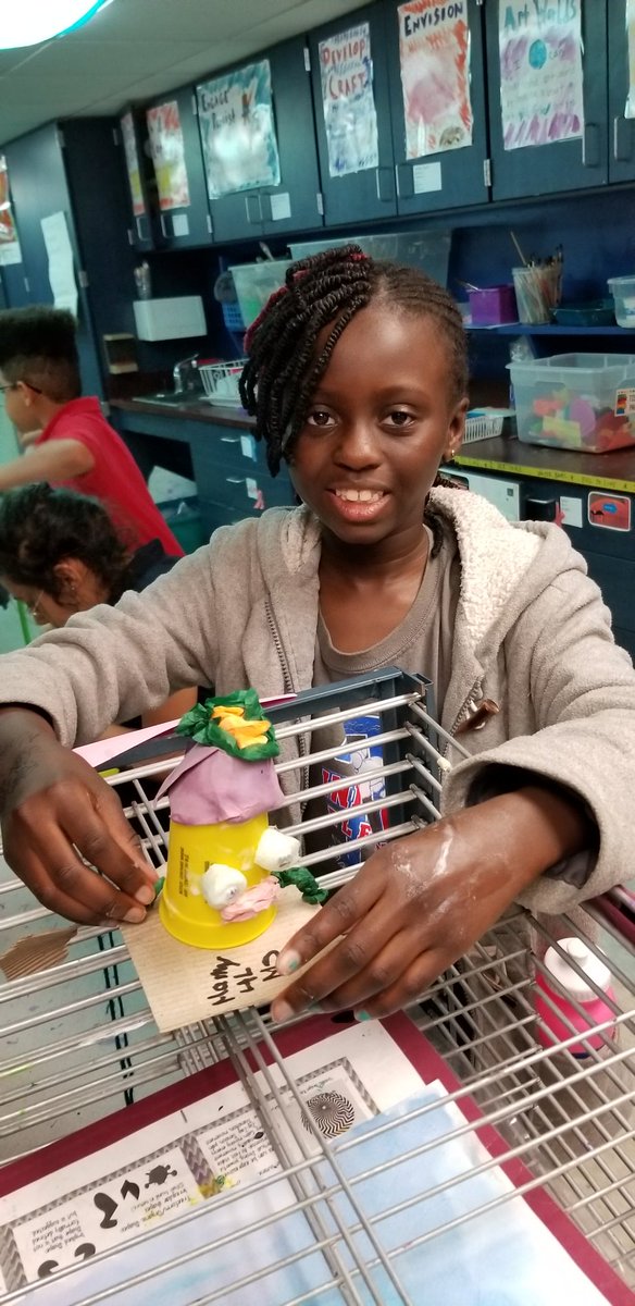 CreateWithCarr's tweet image. Celebrating Earth Day in the art room by creating recycled sculptures! #icebulldogs @ICEBULLDOGS #centersd @CenterHS