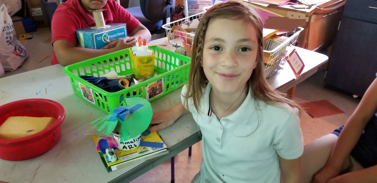 CreateWithCarr's tweet image. Celebrating Earth Day in the art room by creating recycled sculptures! #icebulldogs @ICEBULLDOGS #centersd @CenterHS