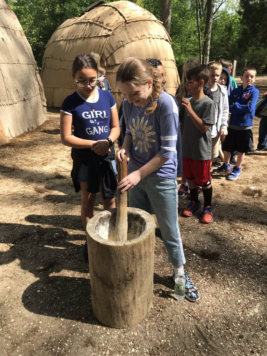 Lauren C. Gibson tweet media