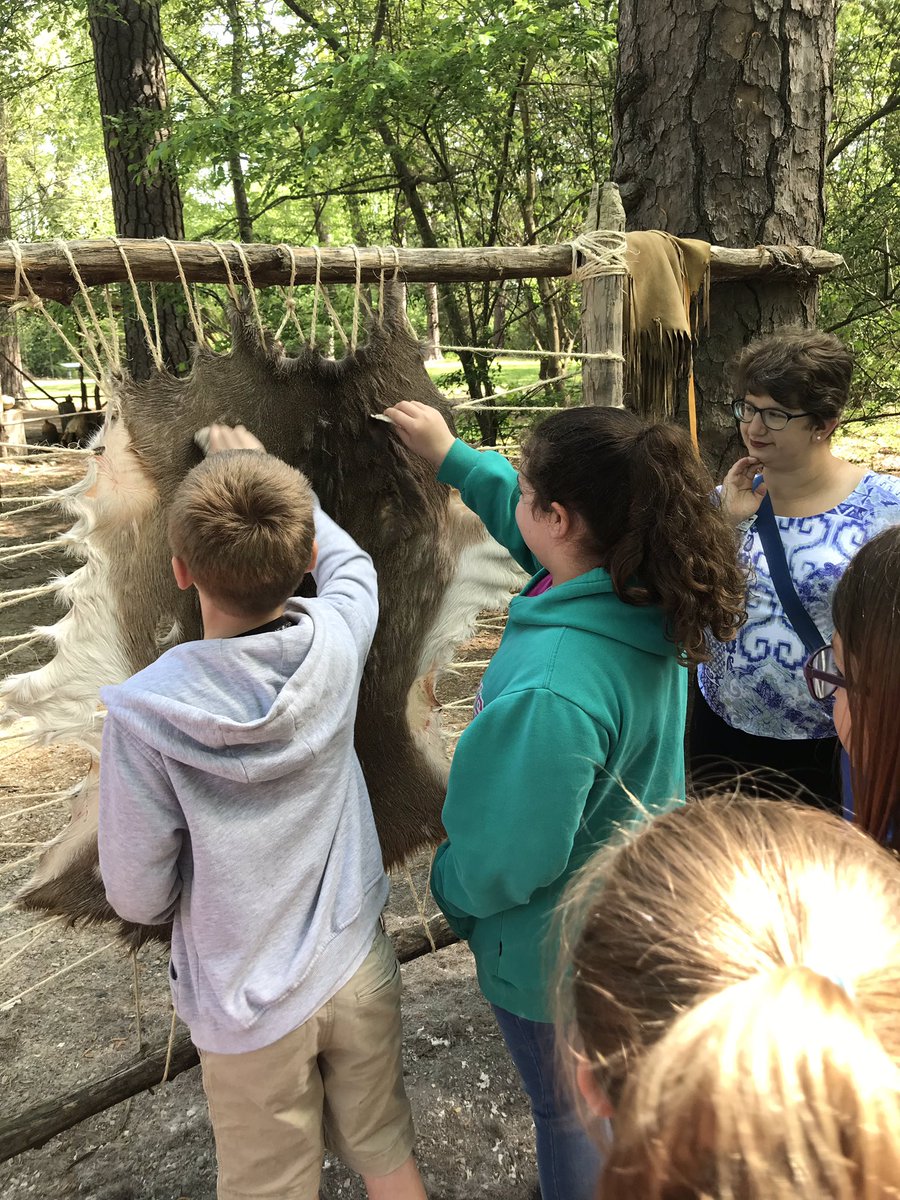 Lauren C. Gibson tweet media