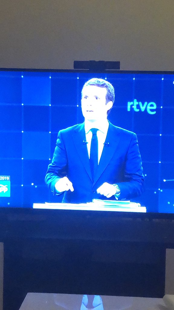 maraderow's tweet photo. @pablocasado_  tómate el diazepan https://t.co/l8VmV0Uuwo