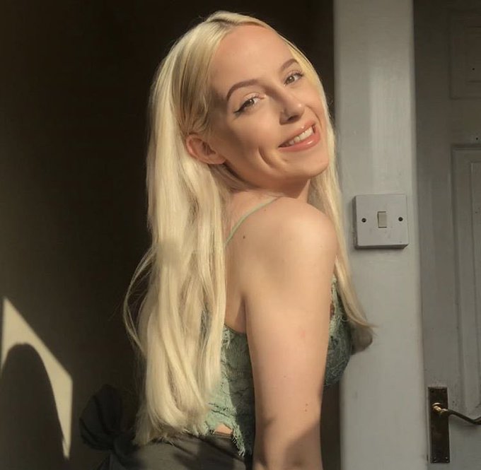 Was sad yesterday so decided to be happy today x https://t.co/ZyCbxaeMPA<a href="/tag/newprofilepic"class="tags"><span>#newprofilepic</span></a>