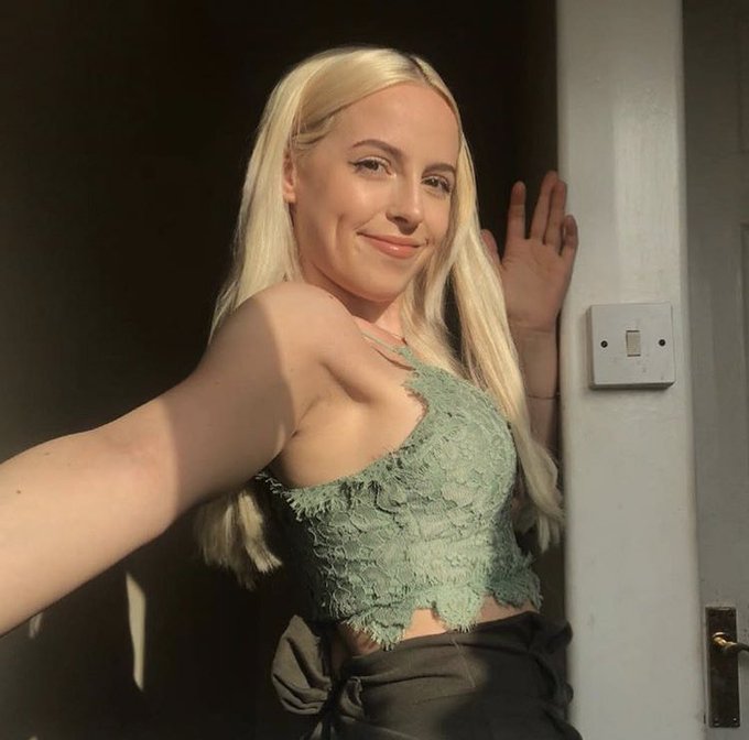 Was sad yesterday so decided to be happy today x https://t.co/ZyCbxaeMPA<a href="/tag/newprofilepic"class="tags"><span>#newprofilepic</span></a>