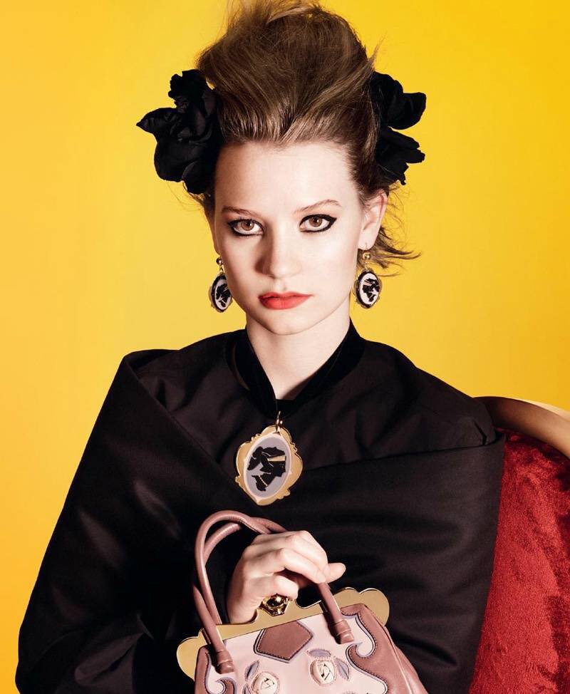 WasikowskaMX's tweet photo. THROWBACK | #MiaWasikowska full campaign for @miumiu (2012). || 1/3

#miumiu https://t.co/ThzAjpcc3j