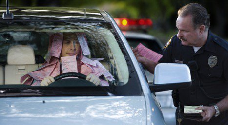 DriveSafeAL's tweet photo. In the state of Alabama, it is illegal to text and drive. If you choose to risk lives, you choose to pay the fine. #DistractedDrivingMonth #DriveSafeAL https://t.co/0m3cDnDy9a