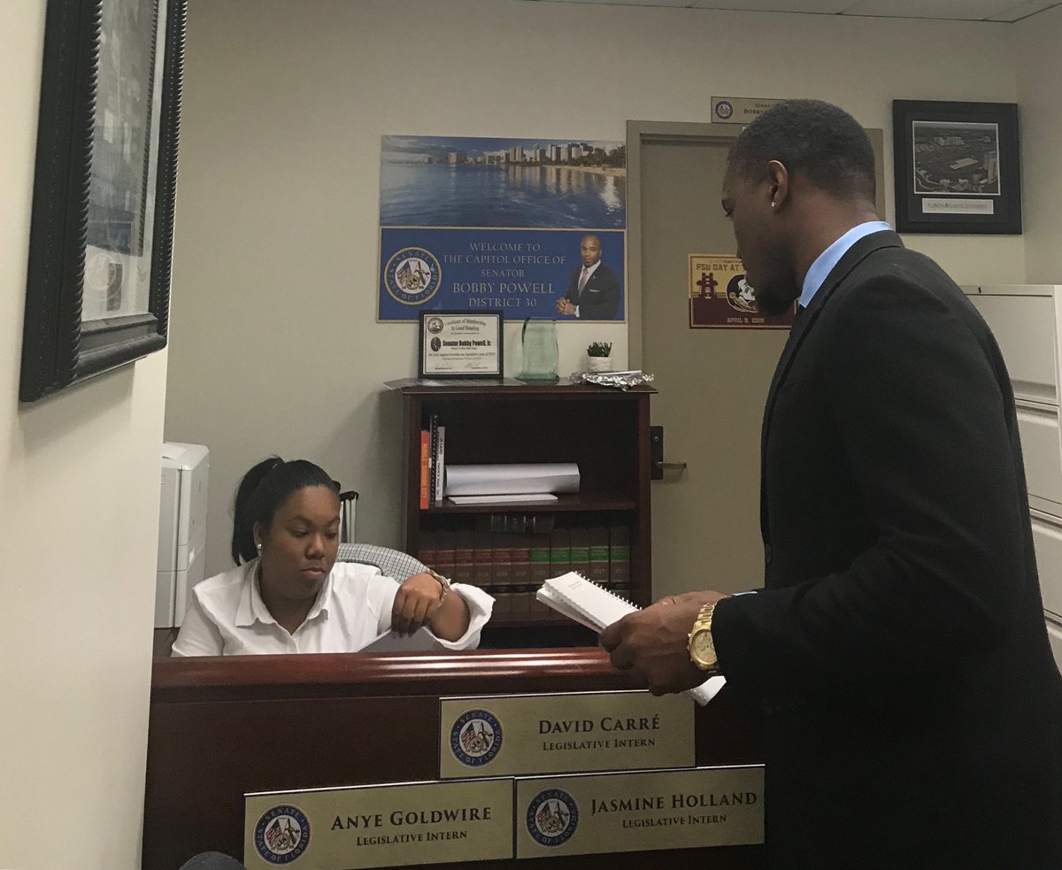 LobbyFlorida's tweet photo. The FAPL 2019 Member directories are now available. A big thanks to FAPL student members and lobby firm interns for helping distribute. #FlaPol #Ethics #LearningTheProcess #FAPL2019 #YoungLobbyistsInTheMaking https://t.co/rz7EYn9tfX