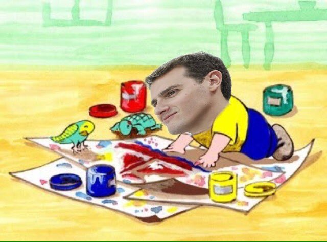 cifpmruben's tweet photo. Esta mañana en casa de Rivera 😂😂😂#ELDEBATEenRTVE https://t.co/xzKKAcGGFg