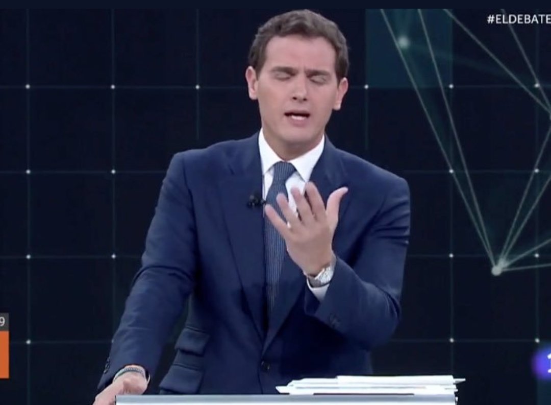 suminduta's tweet photo. ME MUERO POR BESARTEEEEE DORMIRME EN TU BOCAAA ME MUERO POR DECIRTE QUE EL MUNDO SE EQUIVOCA QUE SE EQUIVOCAAAA #ELDEBATEenRTVE https://t.co/cYAsdxTEgG