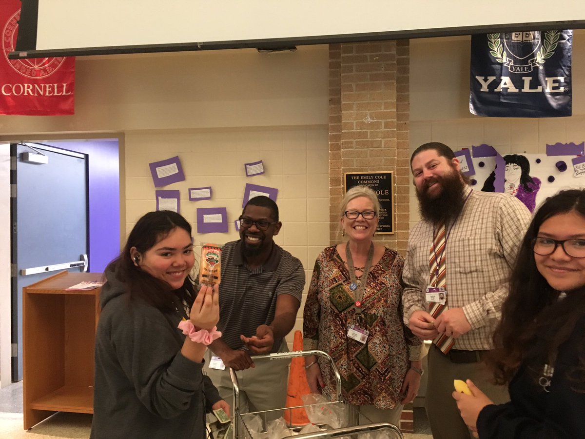 Northside HS’s History Club is going to Europe with Explorica Tours paid for one popsicle at a time. If you want to donate more, email pkennard@houstonisd.org #LifeChangingExperience #HISDTeachersSellPaletas2MakeHistoryComeAlive