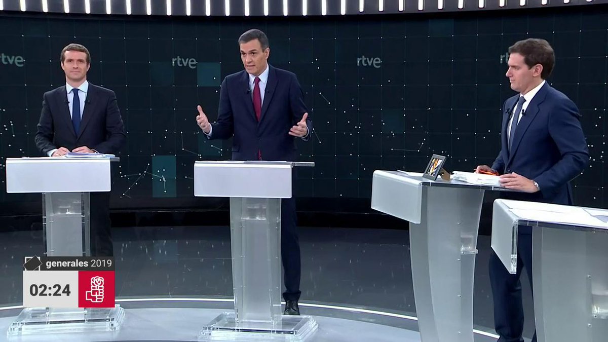 PSOE's tweet photo. /❤️@sanchezcastejon en #ELDEBATEenRTVE: Hay dos certezas:

1⃣La única formación política que puede frenar a la suma de estas tres derechas, a las dos que están aquí y a la ultraderecha ausente es el #PSOE. 

2⃣Si las derechas suman, harán lo mismo que en Andalucía. 

#GanaPedro https://t.co/1TvqwHlHYx