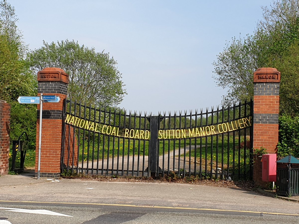 armoorehead1's tweet photo. #SuttonManorColliery #StHelens #Dream #statue today. https://t.co/cJ8n7gsRHJ