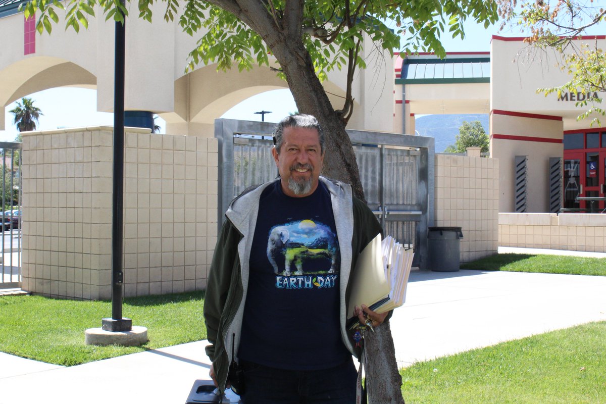Pollardlions's tweet photo. Earth day spirit at LVPHS! #leevunity https://t.co/01roH6cVGr