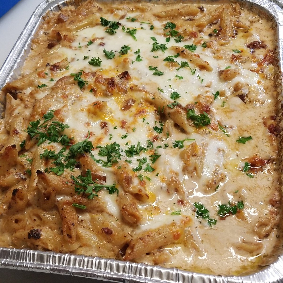 THECHEFKC's tweet photo. Baked Bacon Creamy Mac N Cheese #chefkc https://t.co/uUnLdONcYN
