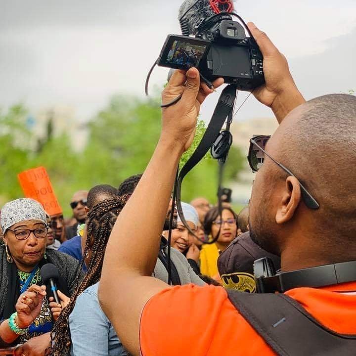 SBoinaid's tweet photo. Retrouvez-nous sur Mediapac #habari269 #Comores #Marseille #manifestation https://t.co/QZRAu6cuXi