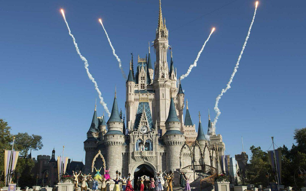 Disney World now has a food guide specifically for vegans and vegetarians bit.ly/2GzJ3Jo