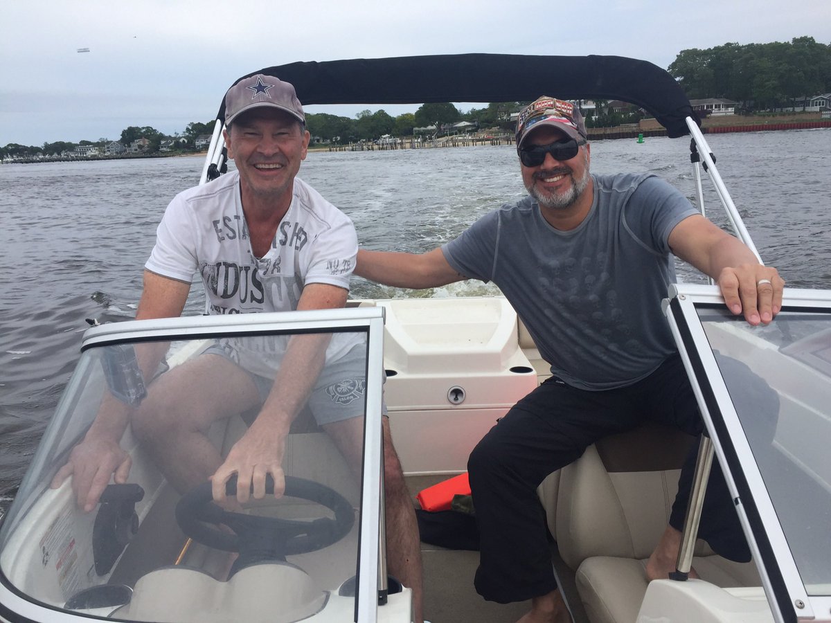 7OnYourSideNY's tweet photo. Wanna sell your boat? Be careful when #selling anything #phony buyers devised a #scam to swindle you w/ #fakechecks. Our friend foiled the scammers &amp; shares #ripoff #tipoffs! https://t.co/4i1jp8G6AP