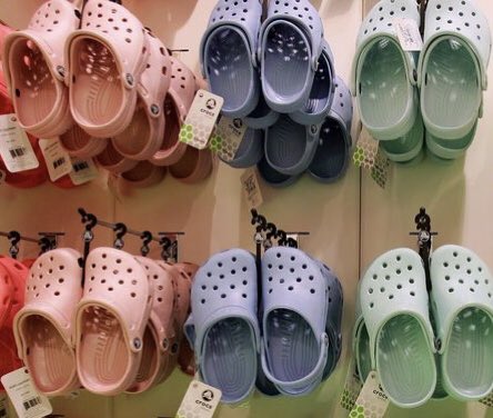 selfcare_fjs's tweet photo. Cute &amp; Trendy Shoes💛 IG: Selfcare_fjs https://t.co/X3c8GhNKRy
