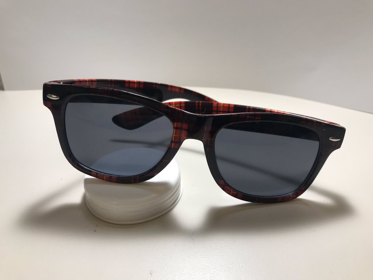 Stylish and fun Tartan Sunglasses added to our inventory! Check em out here 🏴󠁧󠁢󠁳󠁣󠁴󠁿👉!  thistledonicelyshop.com/product-page/t…