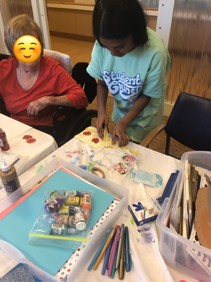 RMSStudentCoun1's tweet photo. Arts and Crafts @RiceMSRavens @RiceSLP_Maxine https://t.co/JuGR03AID3