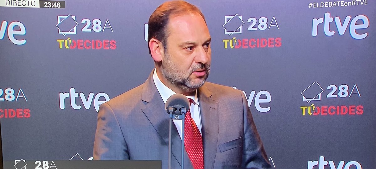 Felisuco_'s tweet photo. Ábalos intentando ganar el #DEBATEenRTVE que ha perdido Pedro Sánchez. https://t.co/EcAO22ZYkb