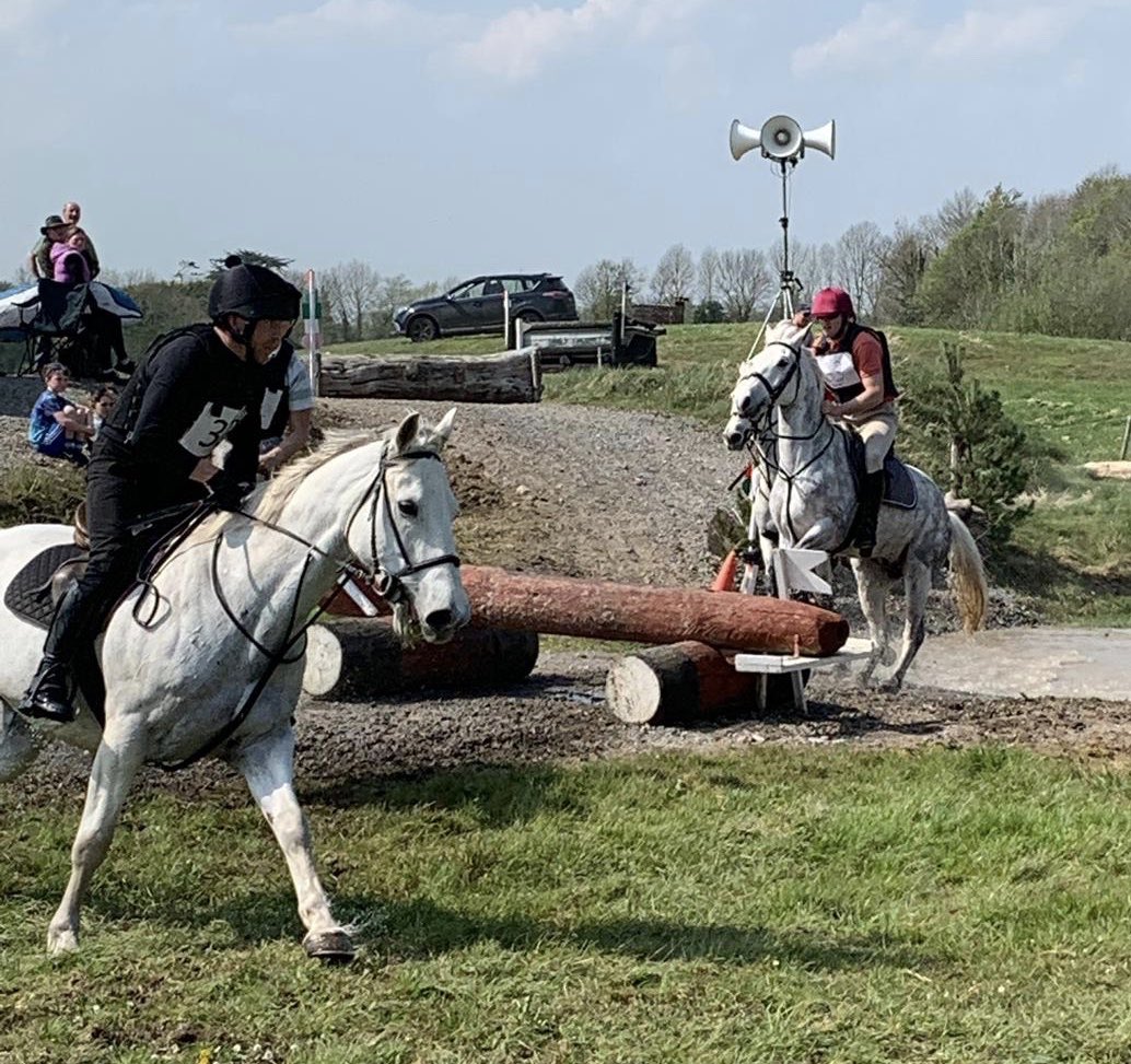 Fabulous day competing in Hunter Trails Flowerhill Equestrian Centre Owen, firstly in pairs with Kevin Forde and then individuals on the trusted Fred 🏇 Great Support from Connacht hunt and grooms Sophie Byrnes and Elaine Callanan
East Galway Hunt Hunter Trials ... Easter Monday