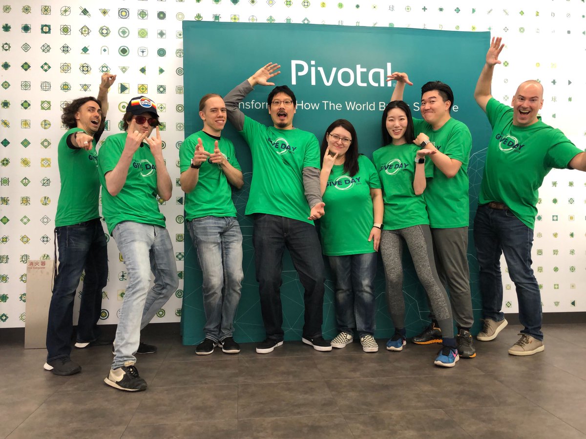 VMwareTanzuJP's tweet image. 先週末、Pivotal Japanの会員がオフィスの周りのゴミを片付ける &quot;Give Day&quot;に参加しました。
This past weekend, Pivotal Japan volunteers participated in &quot;Give Day、&quot; cleaning up litter in the area around our office building.
#PivotalGiveDay #PivotalLabs