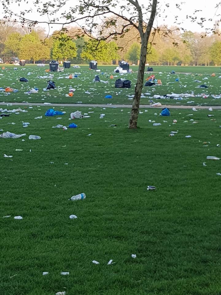 MarkGRyan's tweet photo. Picture of  what was left behind after climate protestors left this evening ... a case of do as we say not as we do me thinks ... clean up after yourselves especially the plastics !!! https://t.co/DdDJTMOGRe