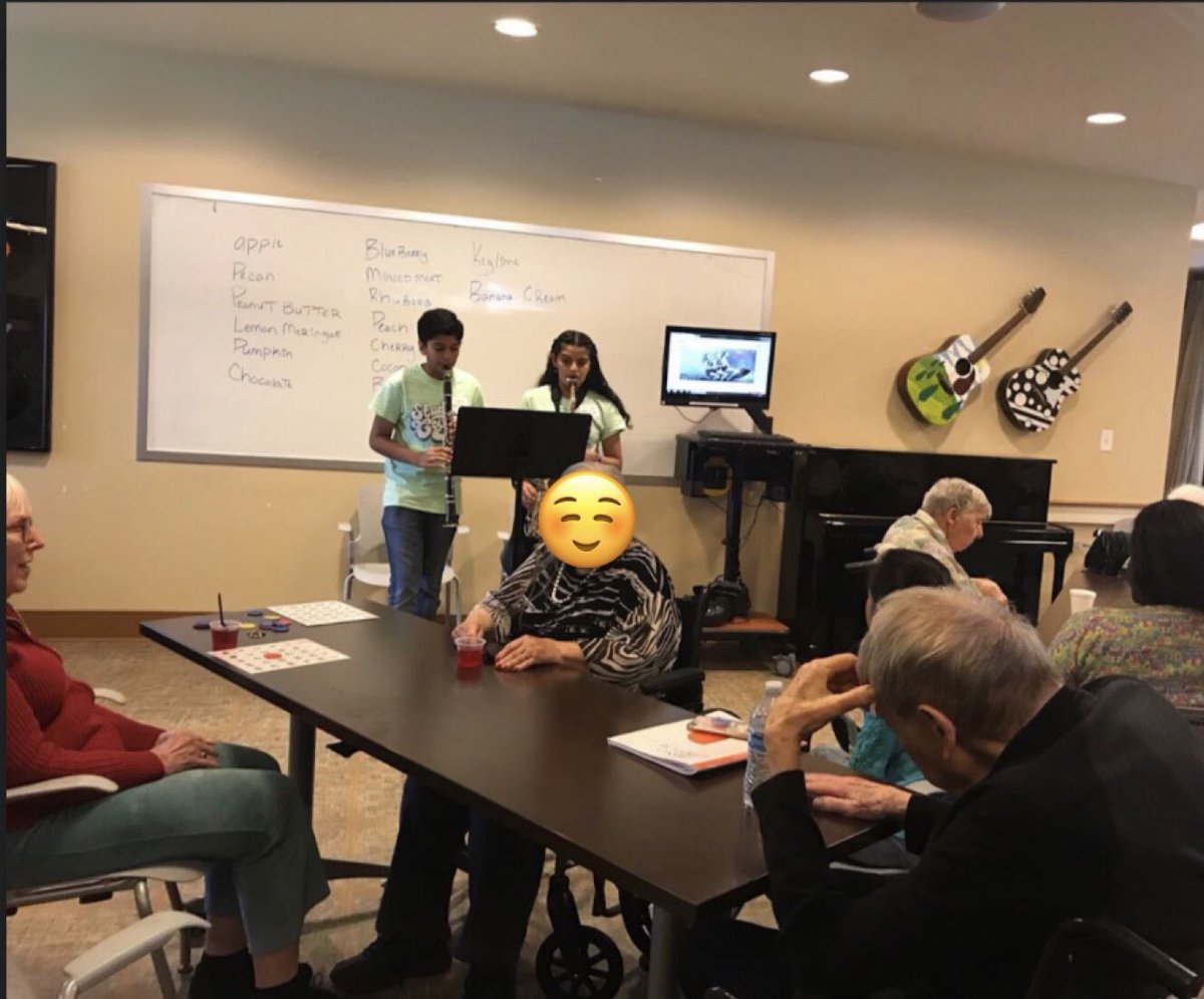 RMSStudentCoun1's tweet photo. Playing music 🤗 @RiceMSRavens @RiceSLP_Maxine https://t.co/YZOlzB19GP
