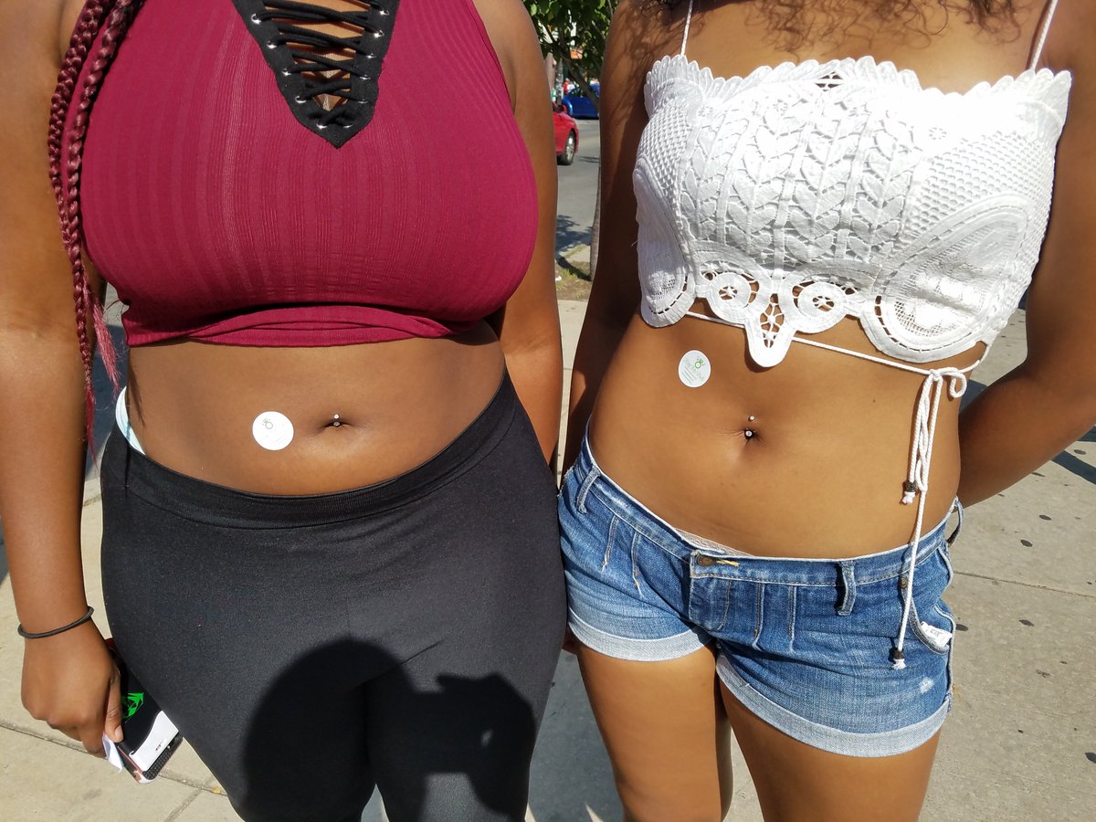 RingMyBelly's tweet photo. Our RMB Photographer took a picture of these two who just got their belly pierced!
💎📸
More belly rings through our store!

RingMyBelly - Embellish your belly with jewelry

#bellyring #bellyrings #bellybuttonrings #bellybuttonring #bellybuttonpierced https://t.co/qWHtoX4Lxn