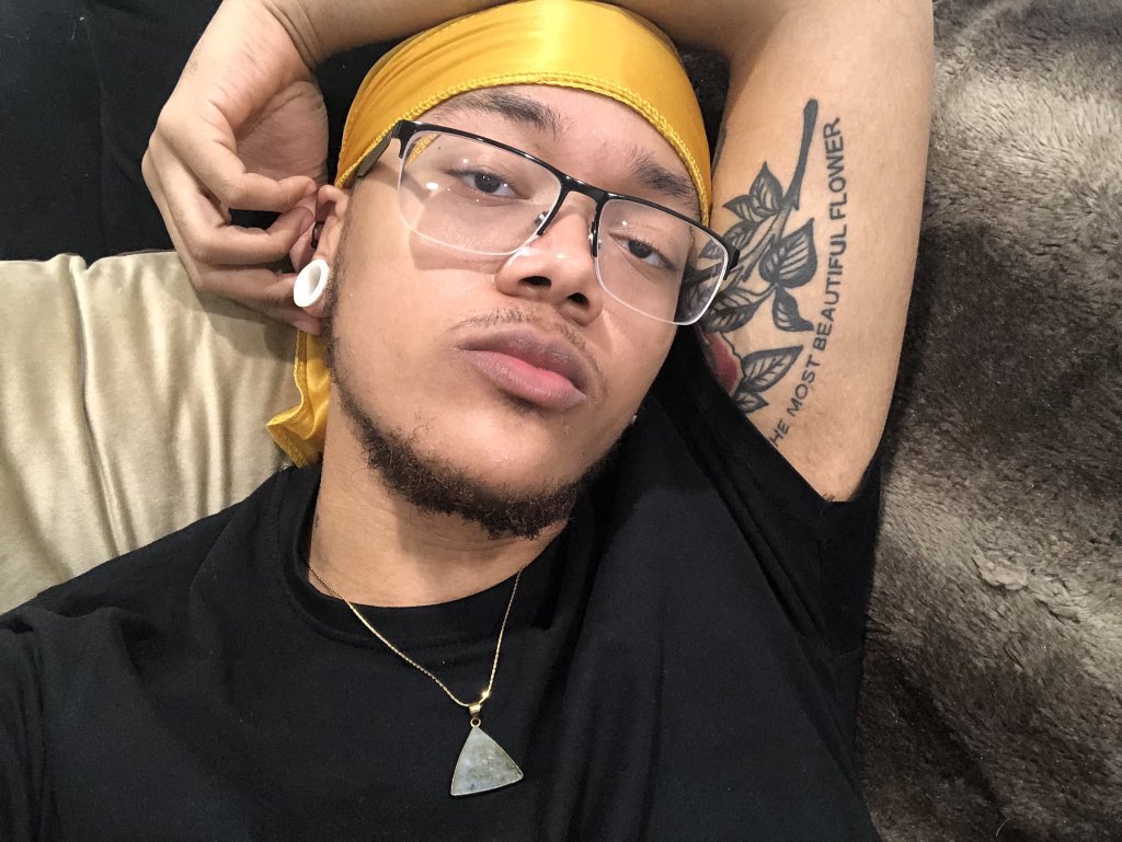 PasFASH's tweet photo. How to flex your adornment once you receive it😌🔮✨📿
 https://t.co/pq7qGc1yVK https://t.co/Y3R50uSqGc