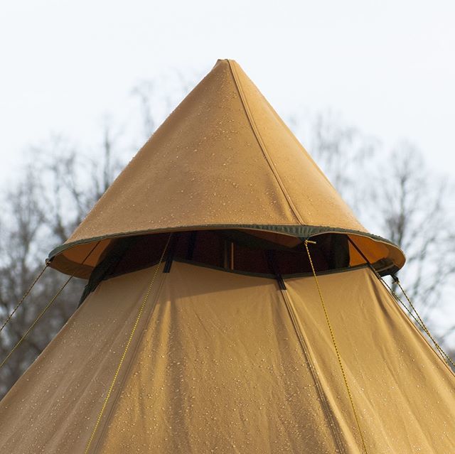 TentipiTents's tweet image. Ventilation... whatever the weather! The Tentipi® Rain Hat!
#campingcollective #tentdesign #swedishdesign #tentipidesign #inspiredbynature #aquietstyle #tentipitribe #tentipiparty #Tentipi #friluftsliv bit.ly/2GsFwLv
