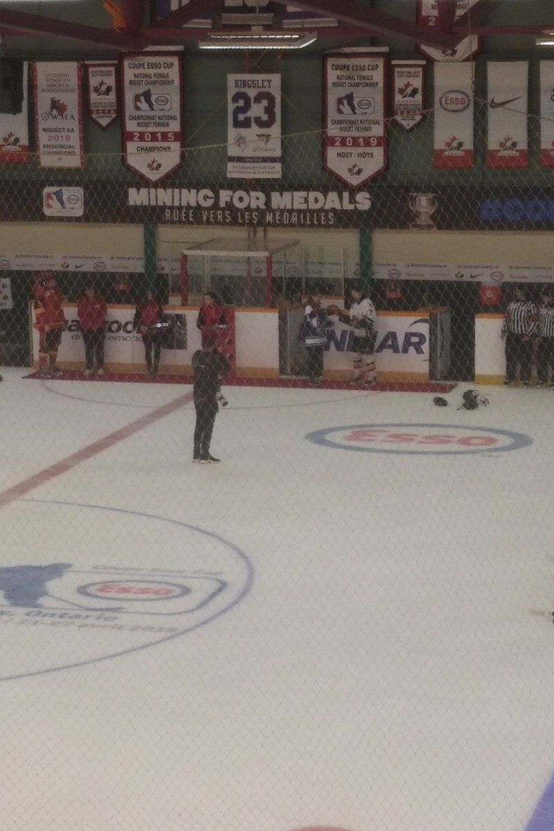 don_bennie's tweet photo. #littlefaith gave out the MVP to the @SCSabres MAA at @HC_EssoCup https://t.co/6uw8FBryaZ