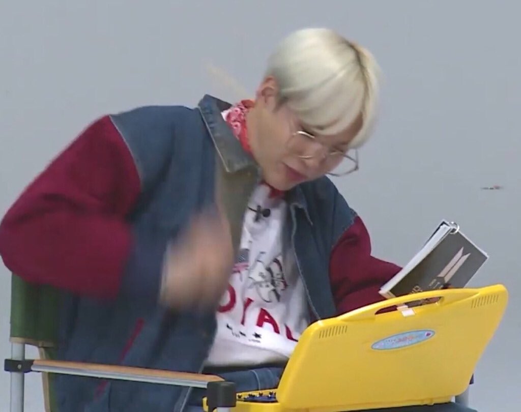 BeliVote129's tweet photo. @MabelHooope @EvelynMaybeeth @BTS_twt cypher 3. https://t.co/X0va7z9G2v