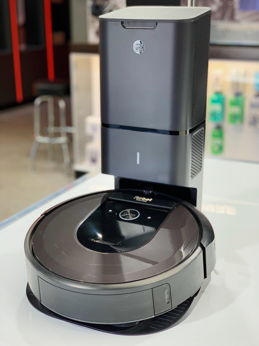 ezeedotcom's tweet photo. @irobot i7+ with automatic dirt disposal #ezeedotcom https://t.co/YiUah1IiHz