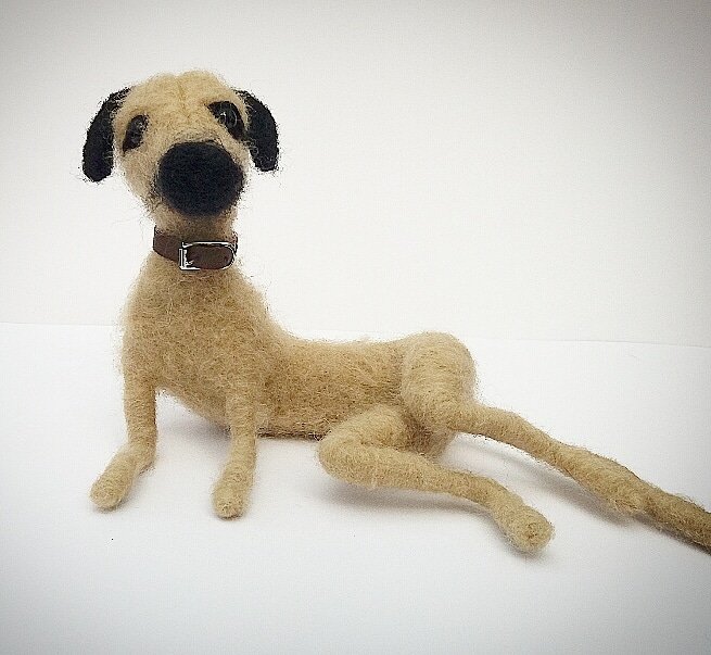 Another needle felted sculpture is now complete and soon off to its new home #memorialsculpture #houndsoftwitter #dogsoftwitter #needlefelting
