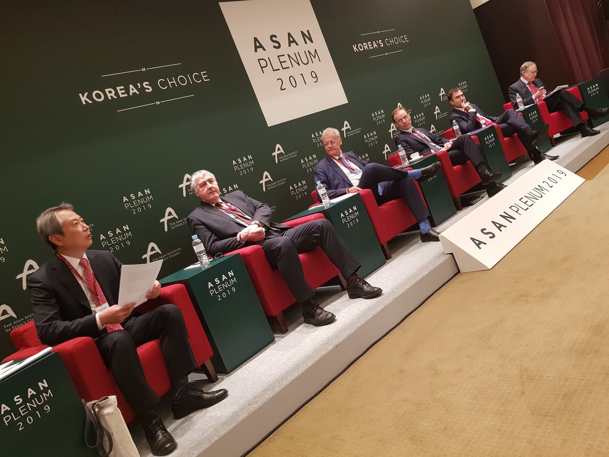 theseoulvillage's tweet photo. #NATO turns 70. Happy birthday?
#ChoiJinwoo, #IanAnthony, #PascalBoniface, #KestutisPaulauskas, #BrookeASmithWindsor, #AlexanderVershbow #manel at #AsanPlenum 2019. https://t.co/W8j4Ro5au8