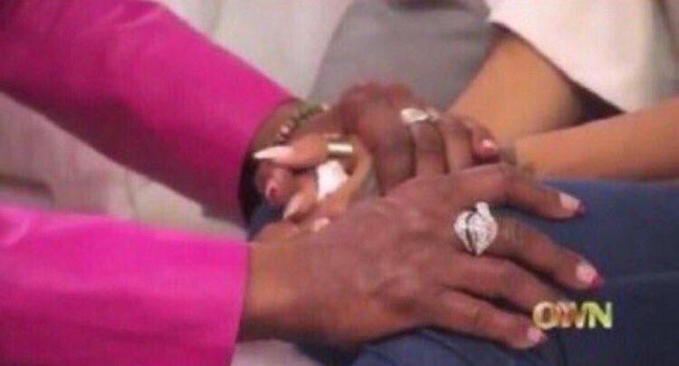 Drebae's tweet image. Beyonce put Lemonade on SPOTIFY. I never thought I’d see the day. I’m about to play this like it just dropped all over again. YASSSS