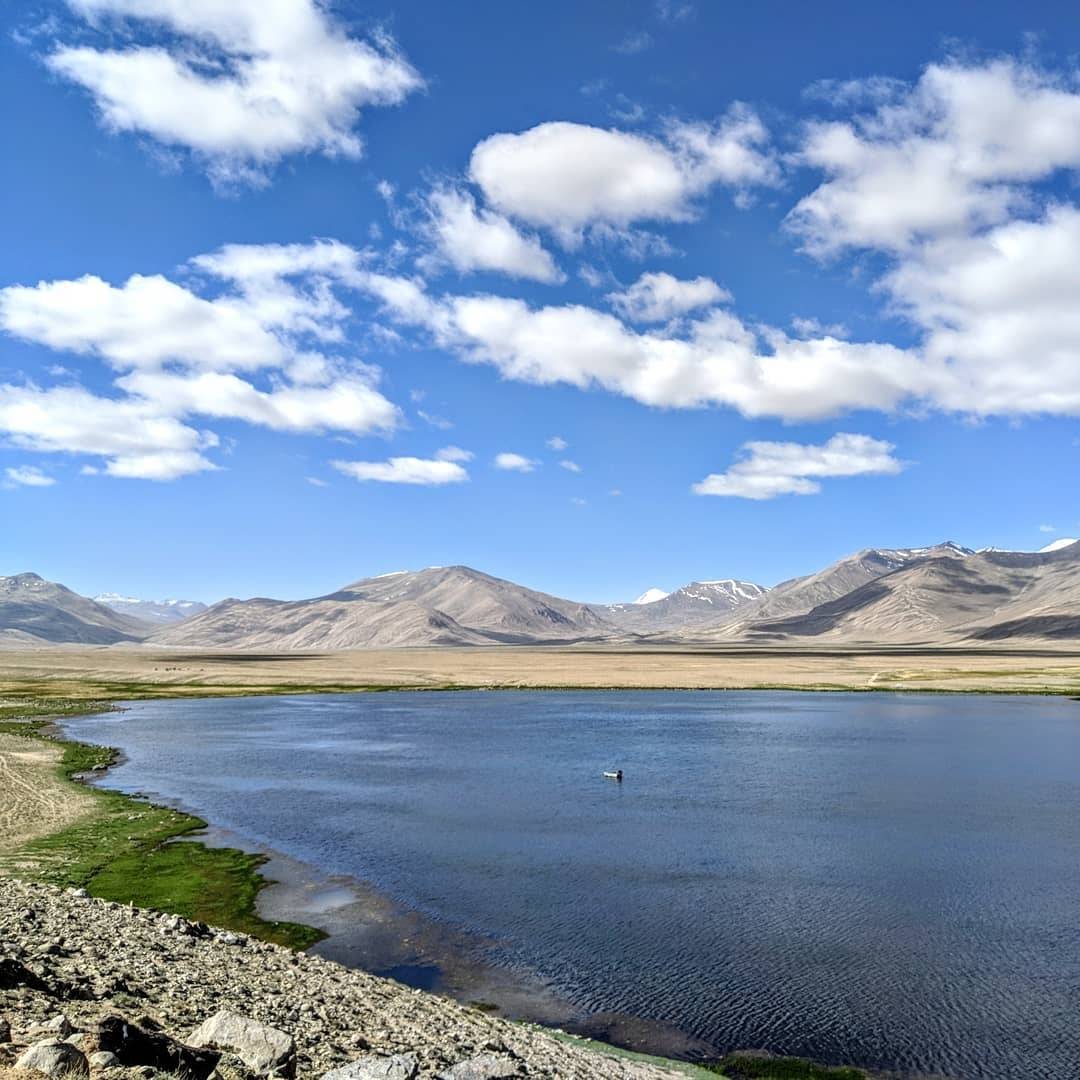 indy_guide_com's tweet photo. The constantly changing scenery on the remote #pamirhighway and #wakhancorridor
#pamir #wakhanvalley #tajikistan #afghanistan #travel #traveladventures #roadtrip #centralasia #bulunkul #abusedpassports #INDYGUIDE #Tourism #UnderratedDestinations πΈ @abusedpassports https://t.co/FXiQR32KMo