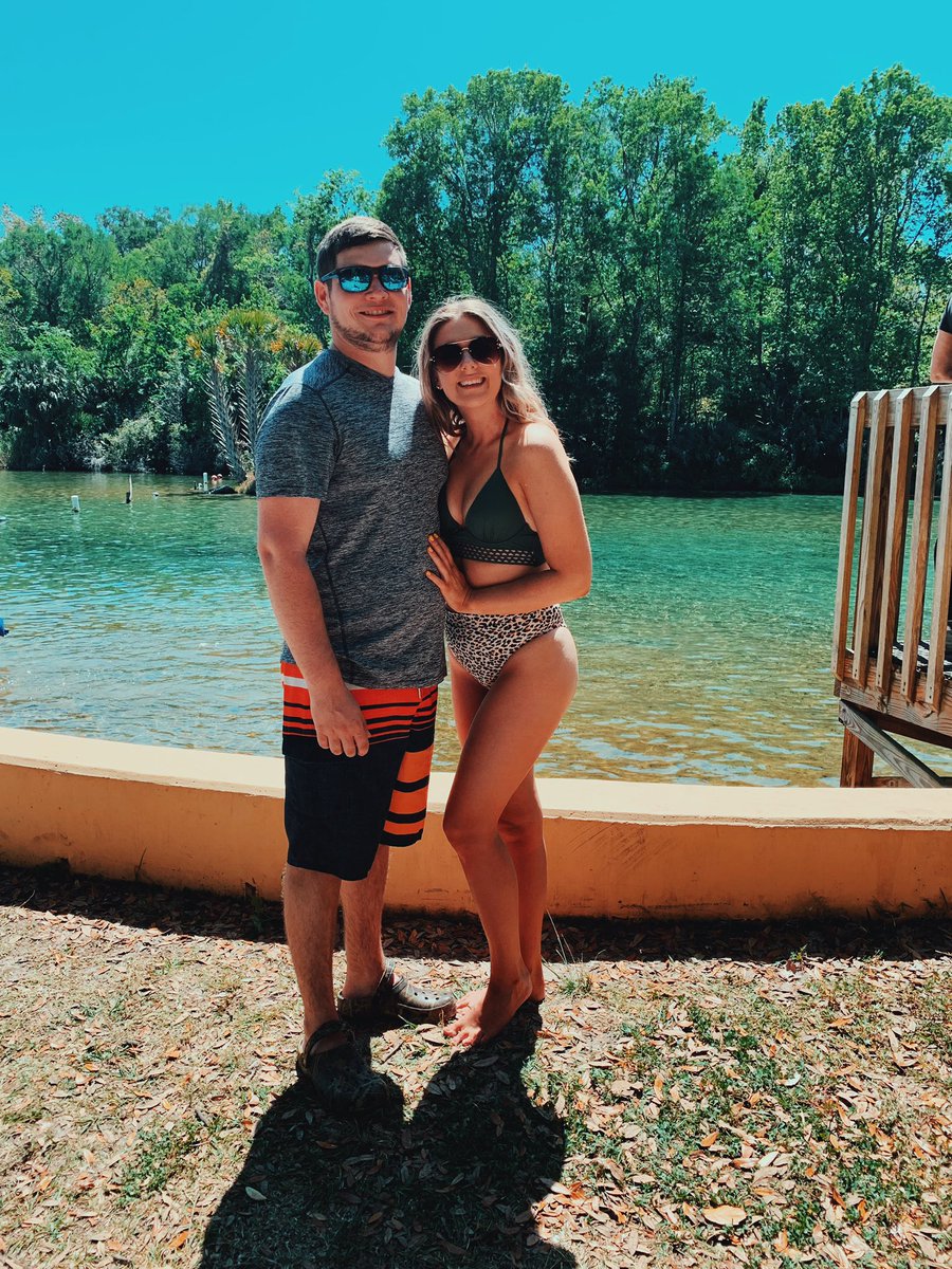 LoweryMarah's tweet photo. Take me back ☀️💚🍉 https://t.co/EAvzhU52r8